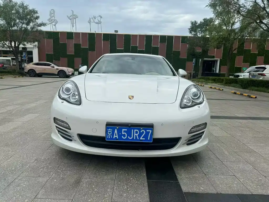 Porsche Panamera 2012