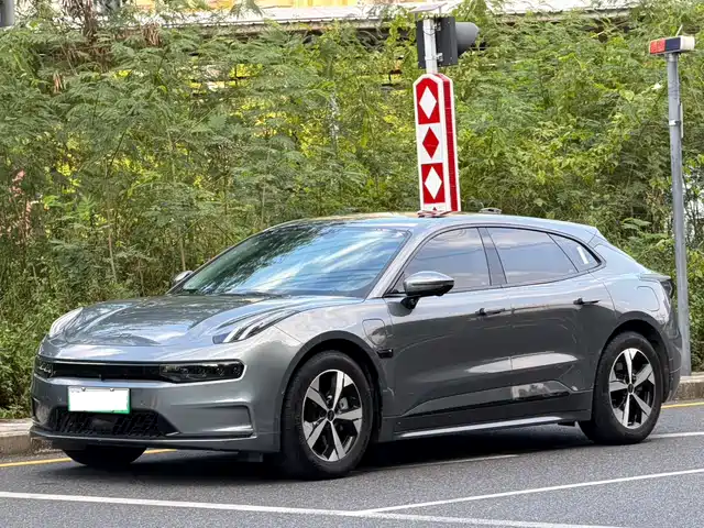 Zeekr 001
