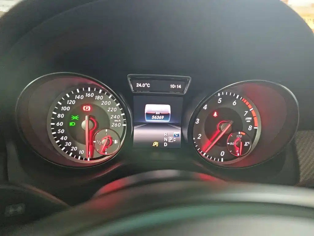 Mercedes-Benz GLA — миниатюра 12