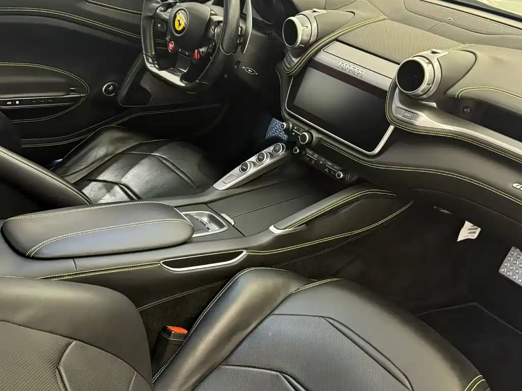 Ferrari GTC4Lusso — миниатюра 5