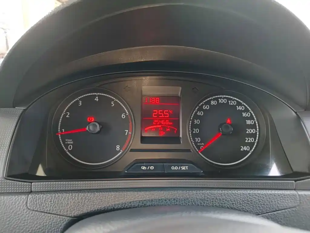 Volkswagen Santana — миниатюра 12