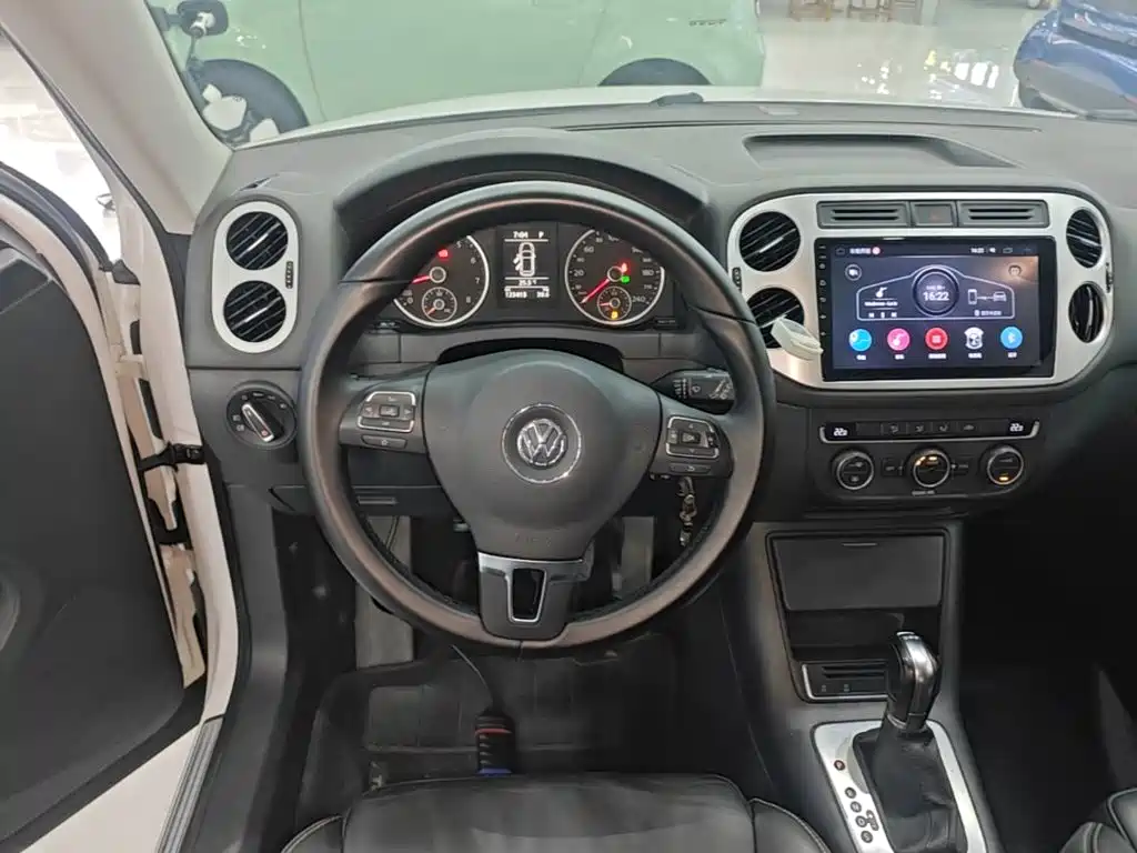 Volkswagen Tiguan — миниатюра 11