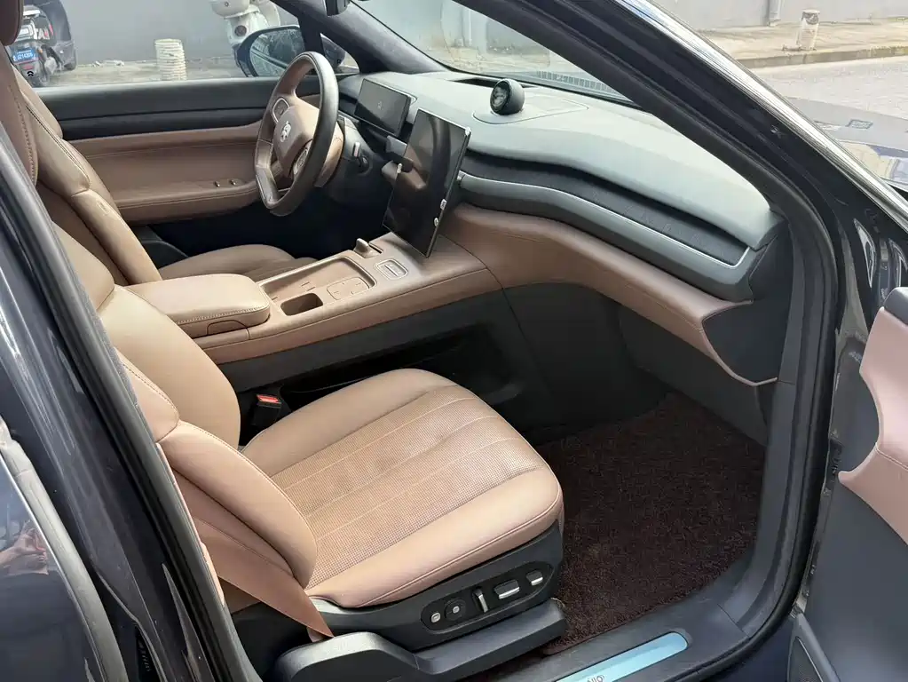 NIO ES8 — миниатюра 7