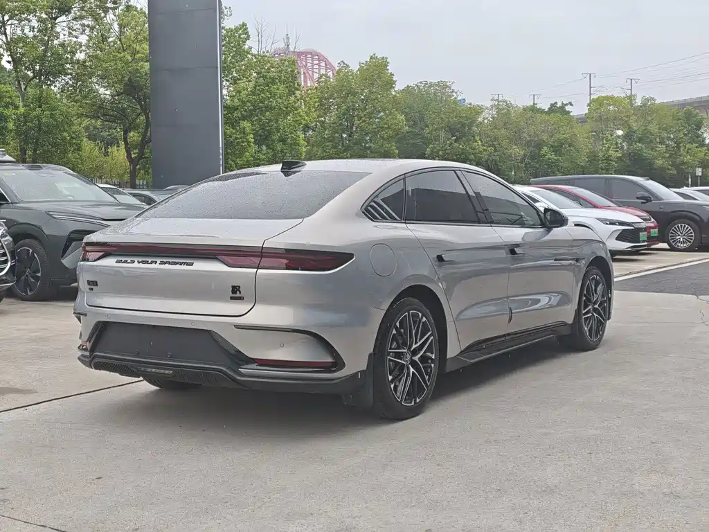 BYD Han — миниатюра 11