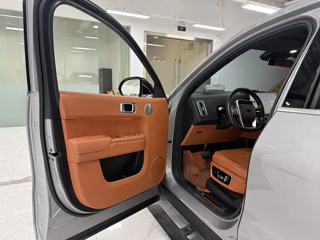 Li Auto Li L8 — миниатюра 7