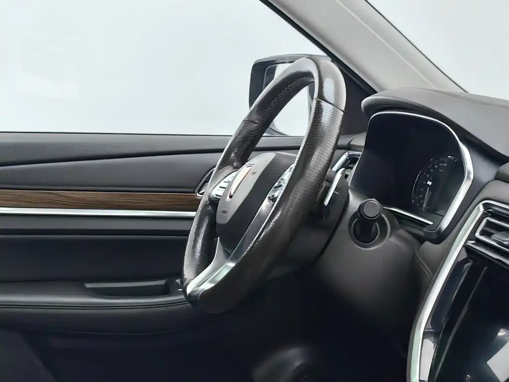 Roewe RX8 — миниатюра 22