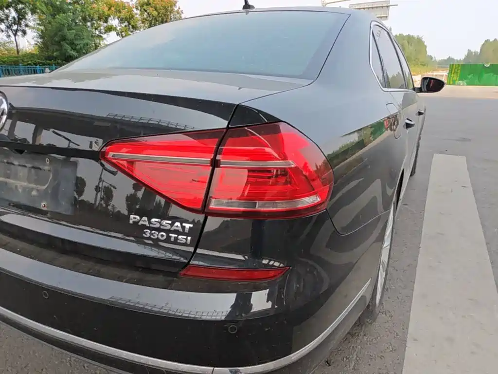 Volkswagen Passat — миниатюра 8