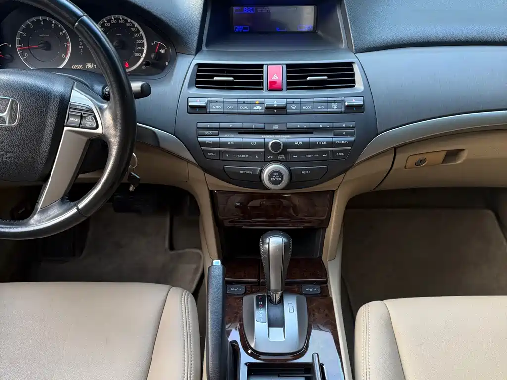 Honda Accord — миниатюра 12