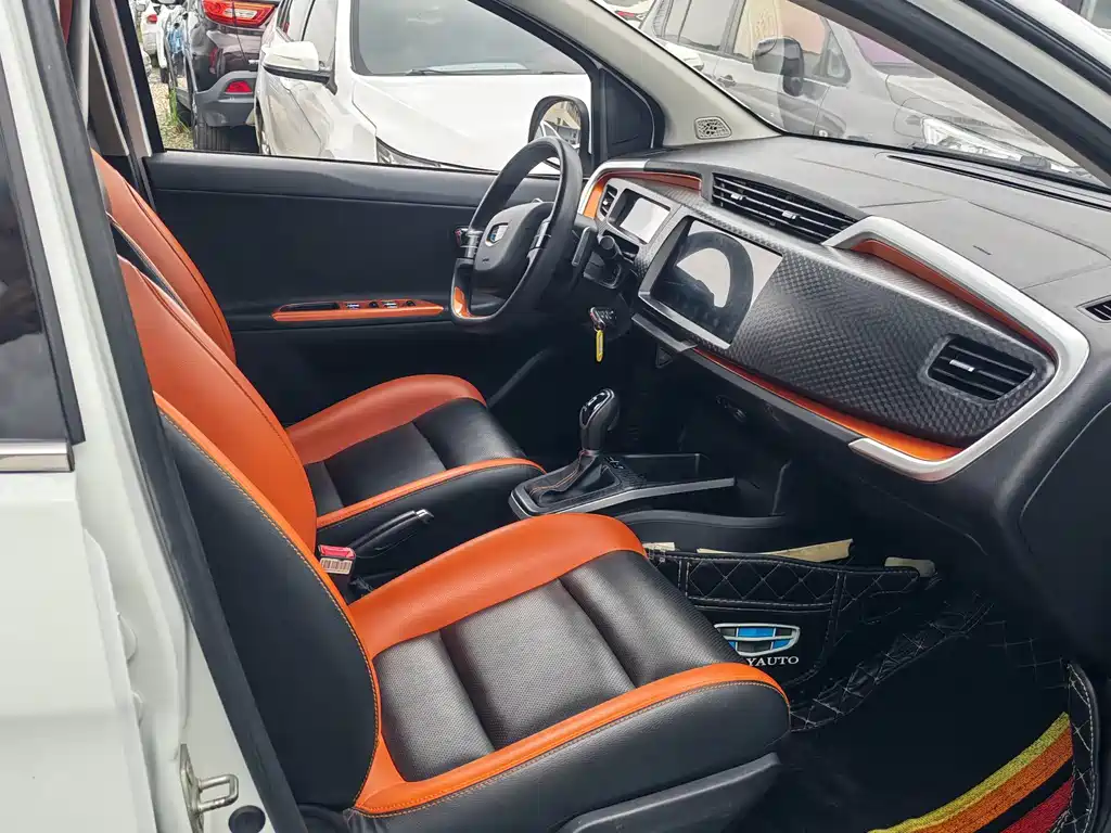 Geely Vision X1 — миниатюра 7
