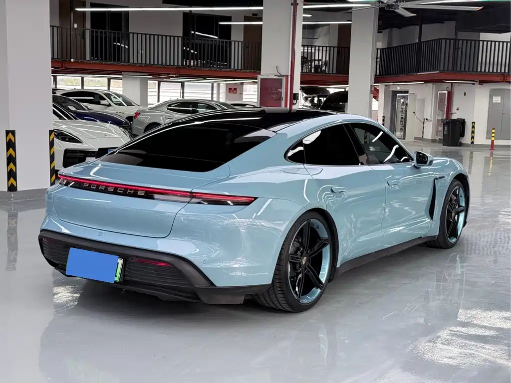 Porsche Taycan — миниатюра 9