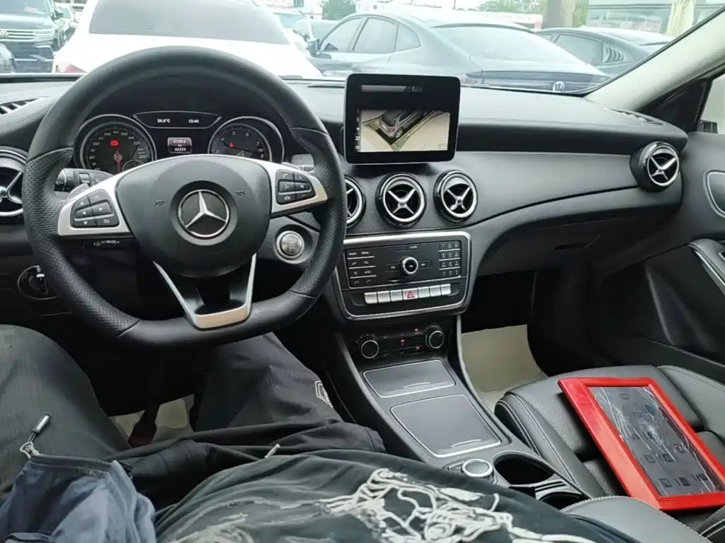 Mercedes-Benz GLA — миниатюра 10