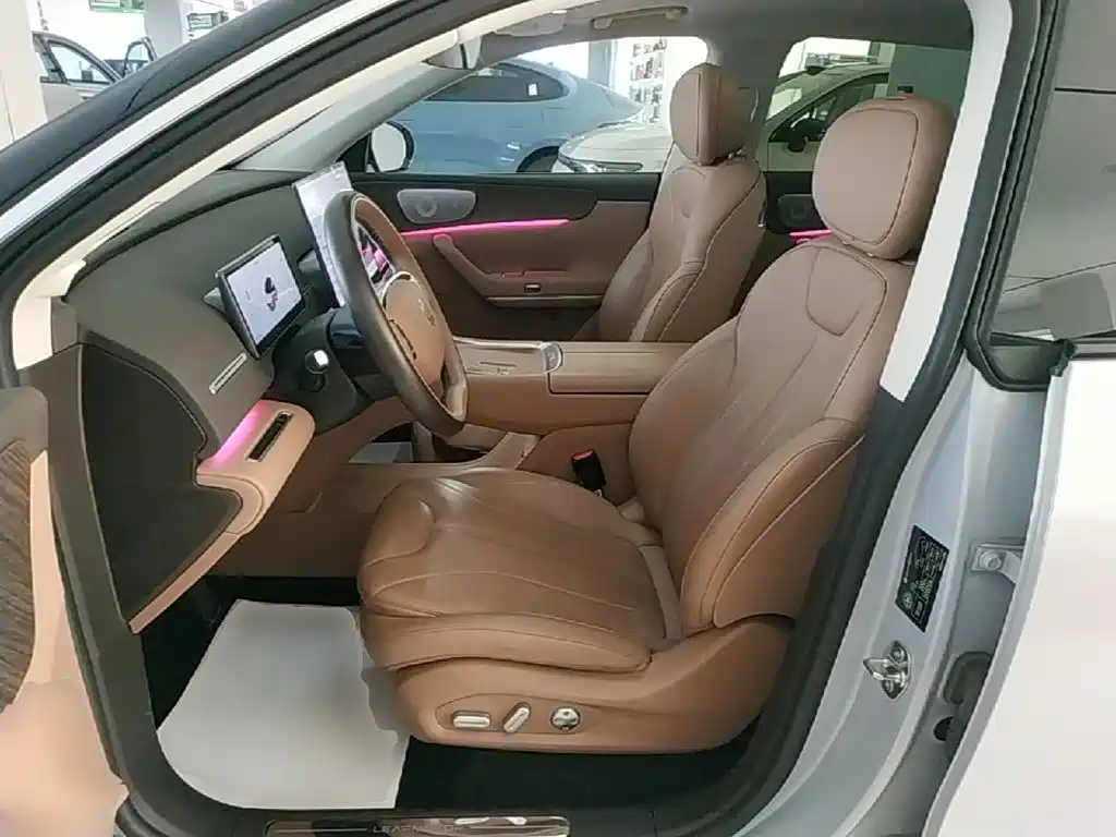 Leapmotor Leapmotor C11 — миниатюра 15