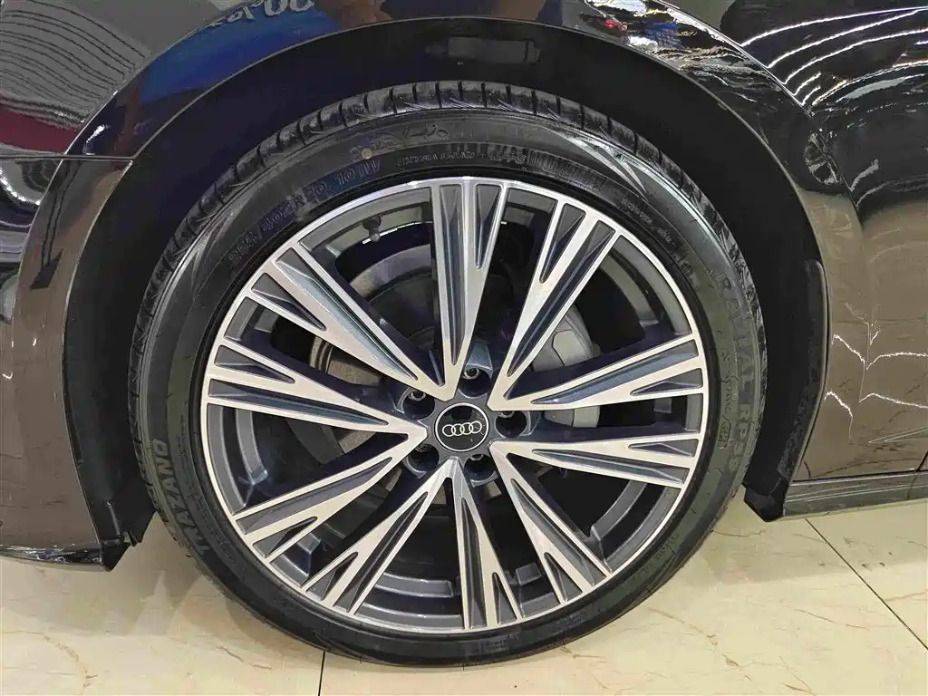 Audi A6L — миниатюра 10