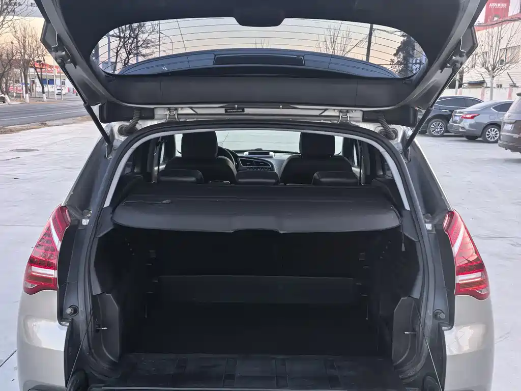 Peugeot 3008 — миниатюра 14