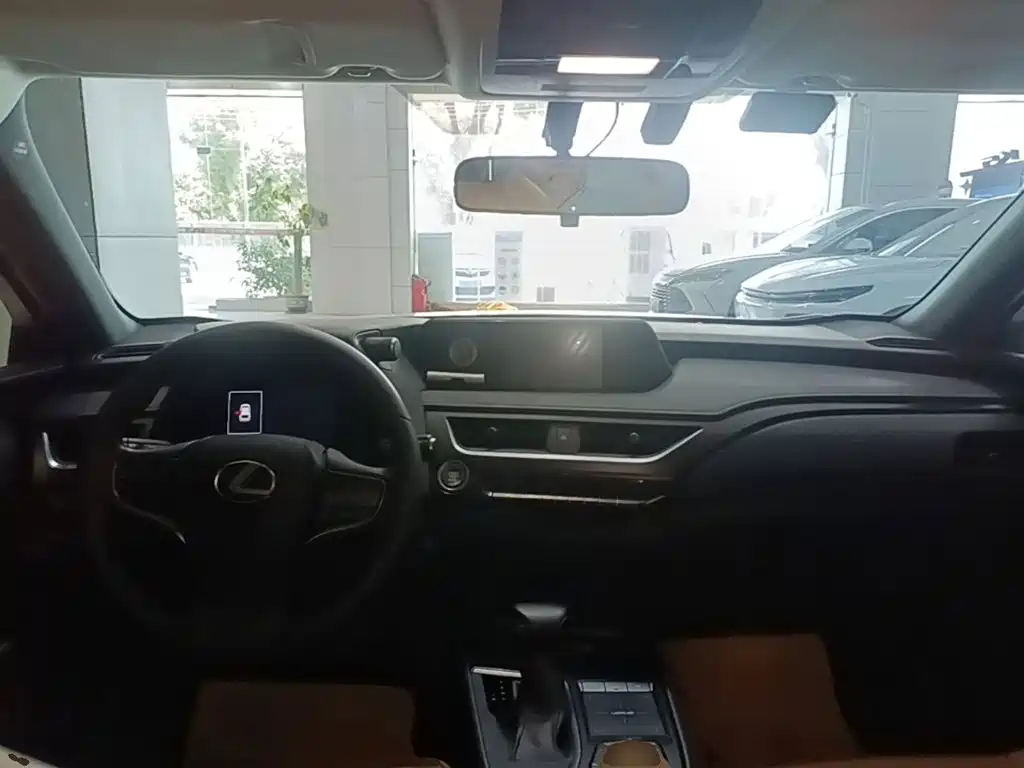 Lexus UX — миниатюра 6