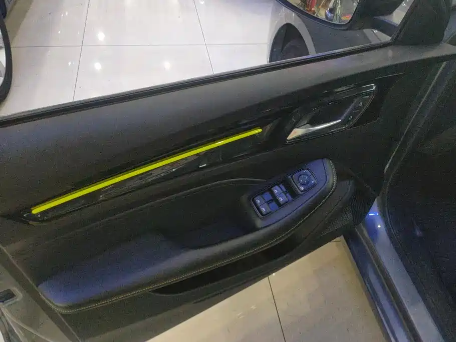 Roewe i5 — миниатюра 7