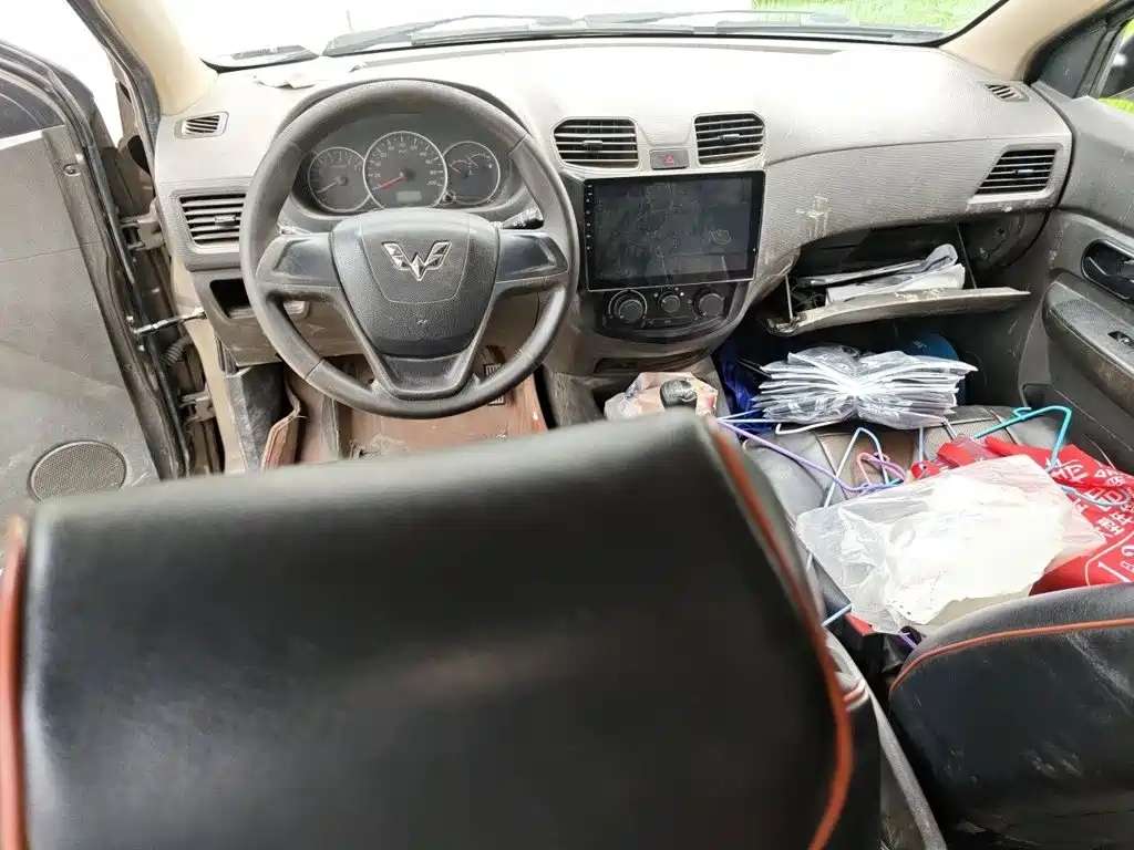 Wuling Hongguang — миниатюра 13