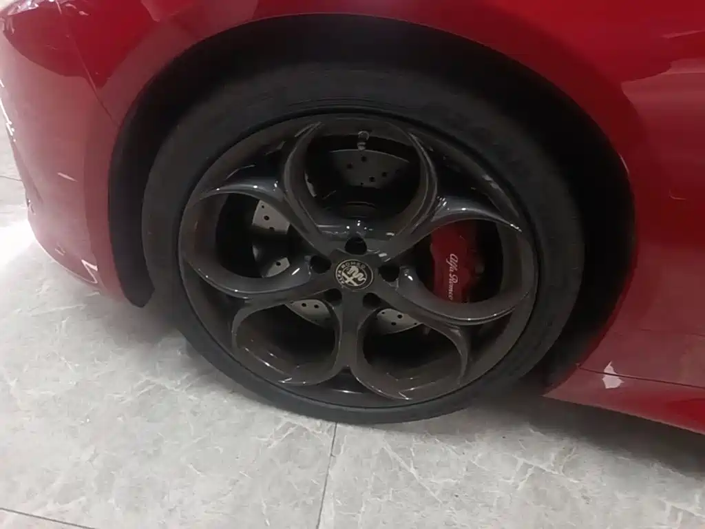 Alfa Romeo Giulia — миниатюра 23