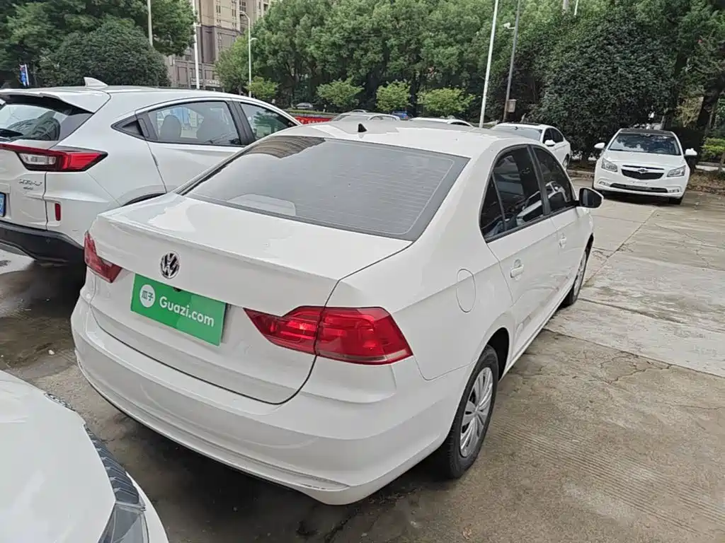 Volkswagen Santana — миниатюра 7