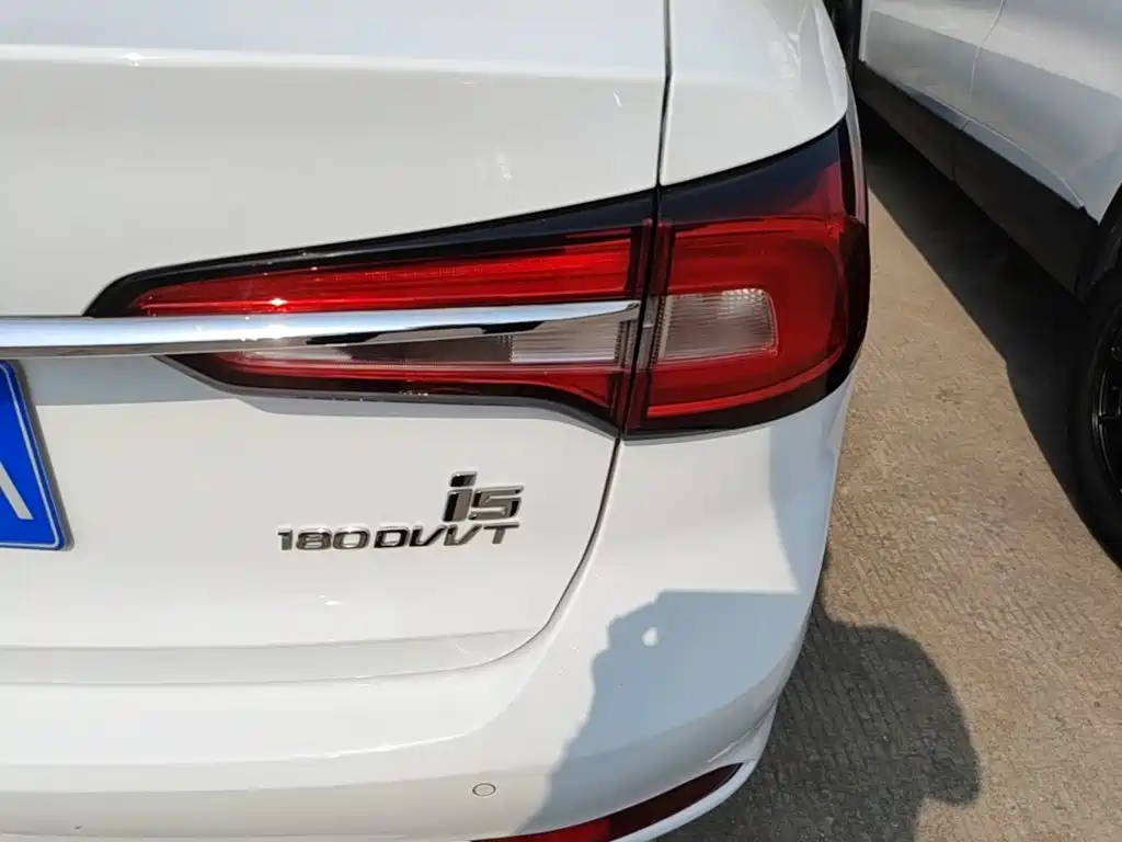 Roewe i5 — миниатюра 8