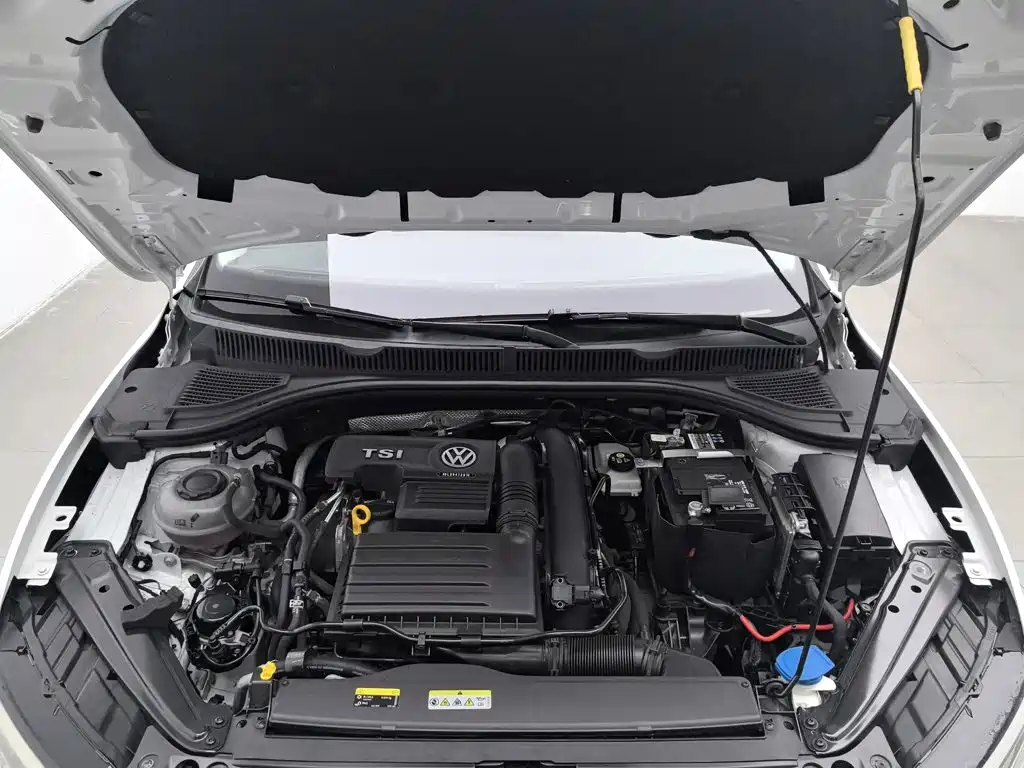 Volkswagen Sagitar — миниатюра 6