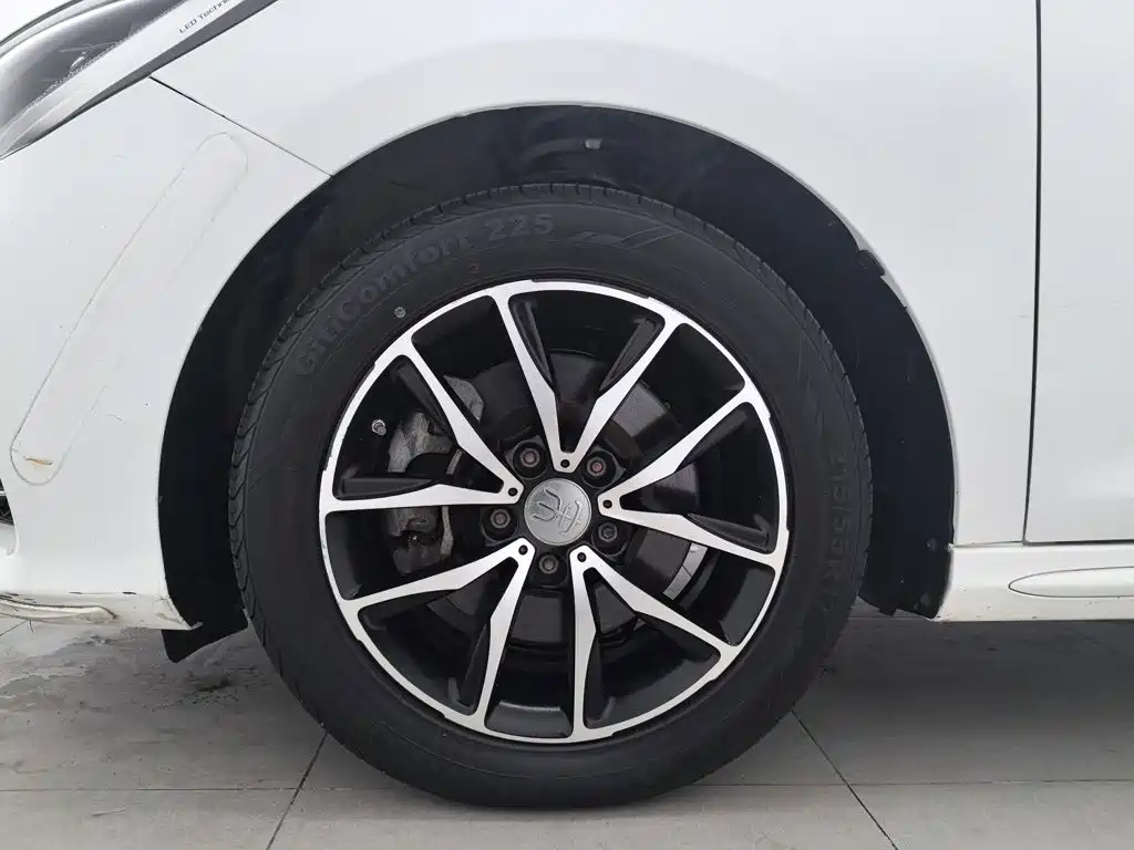 BYD MAX — миниатюра 17