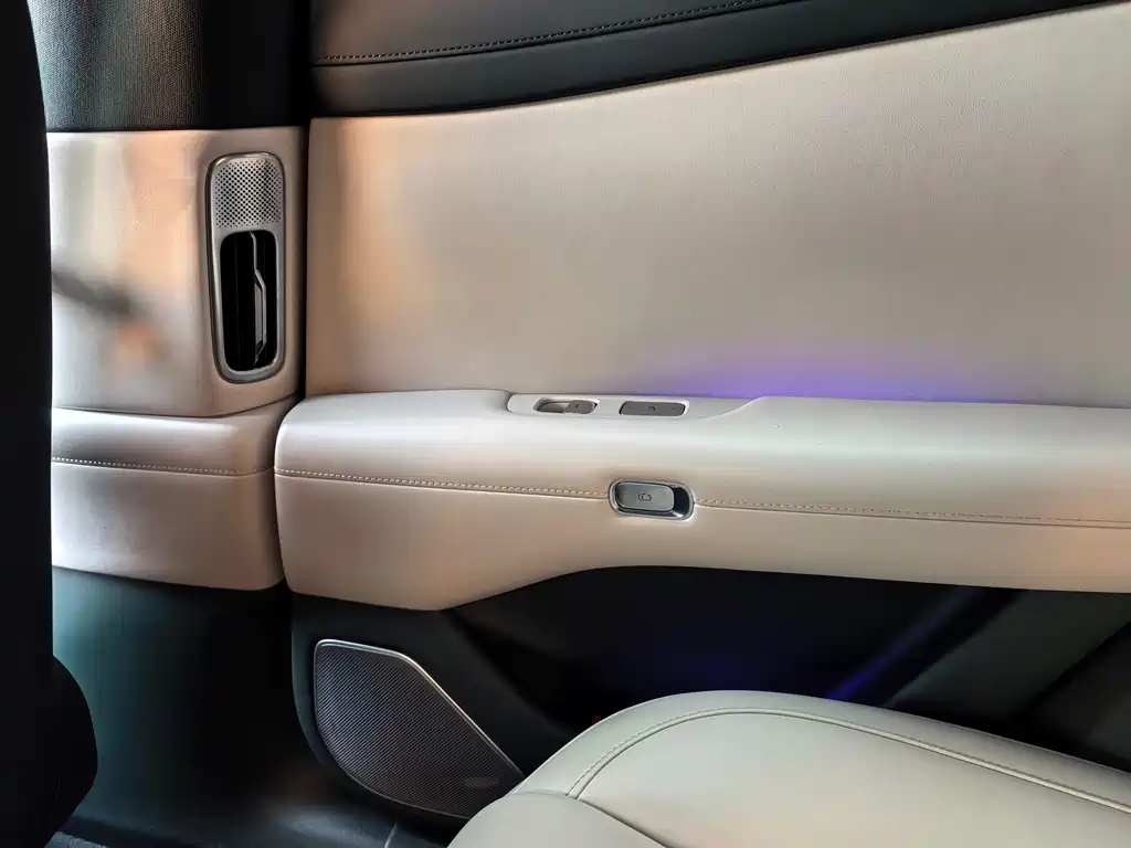 XIAOMI CAR XIAOMI YU7