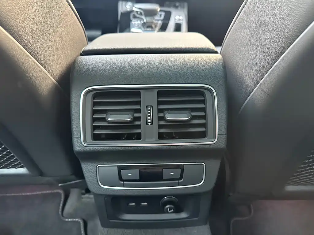 Audi Q5L — миниатюра 13