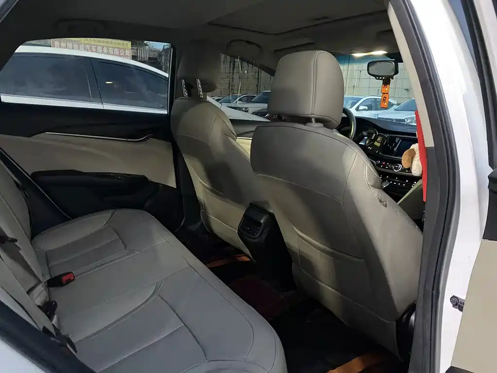 Buick Excelle — миниатюра 9