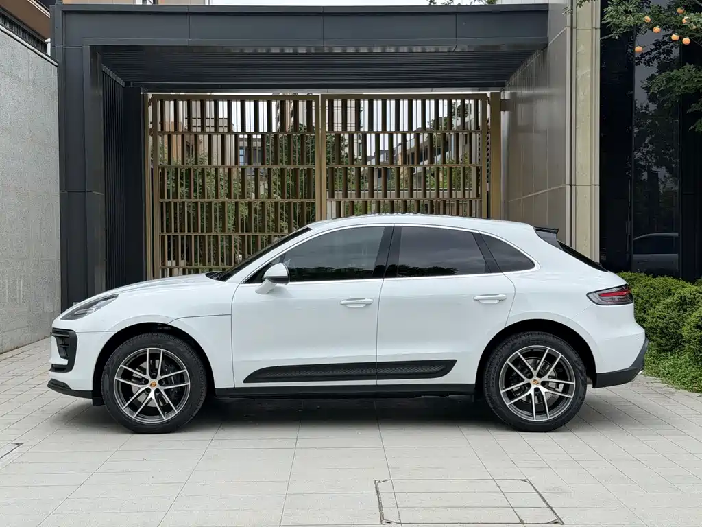 Porsche Macan — миниатюра 3