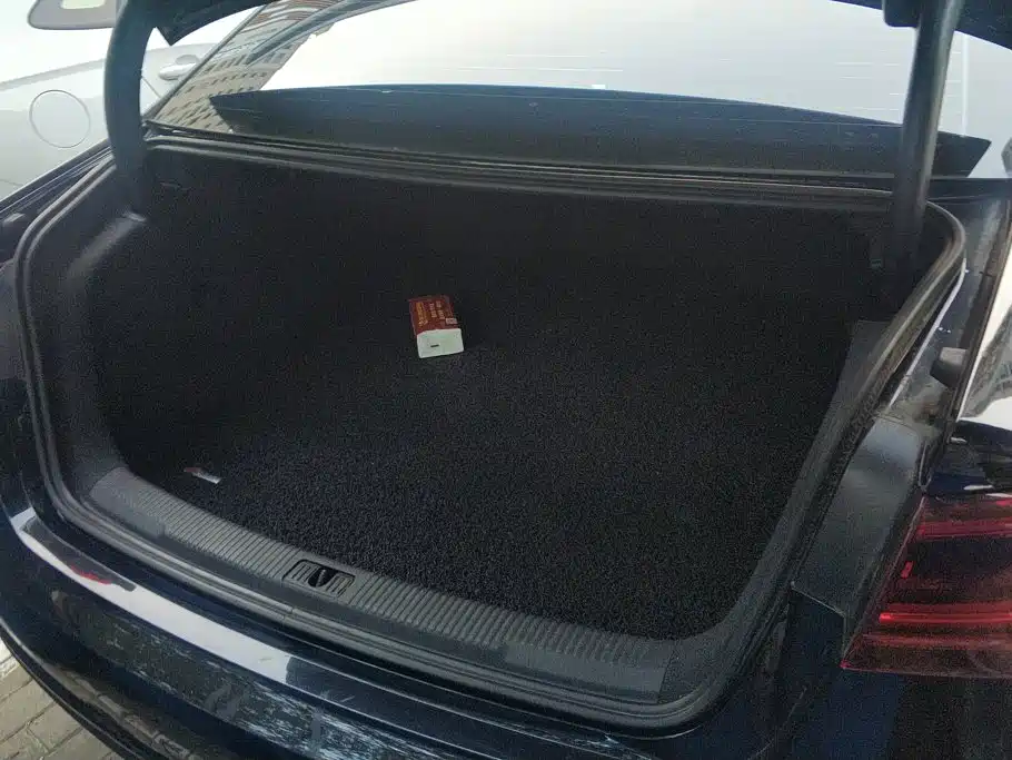 Audi A6L — миниатюра 4