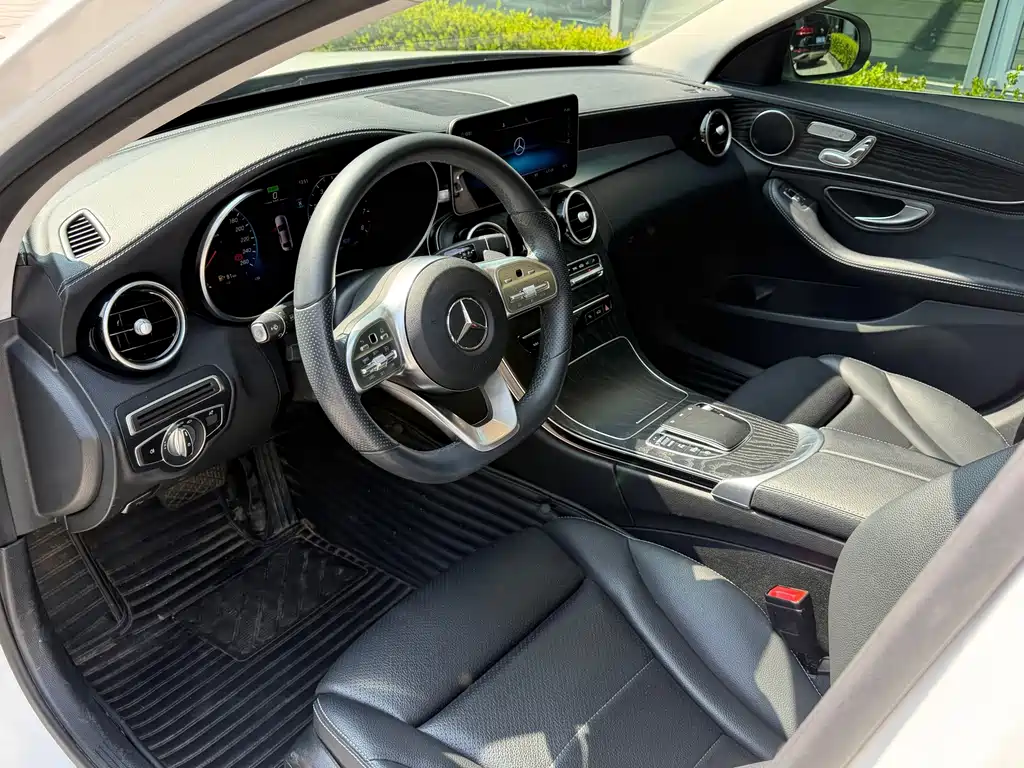 Mercedes-Benz C-Class — миниатюра 3