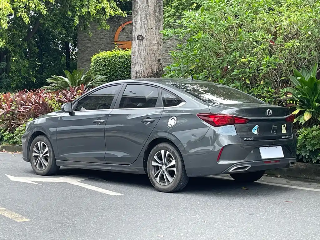 Changan Eado — миниатюра 3