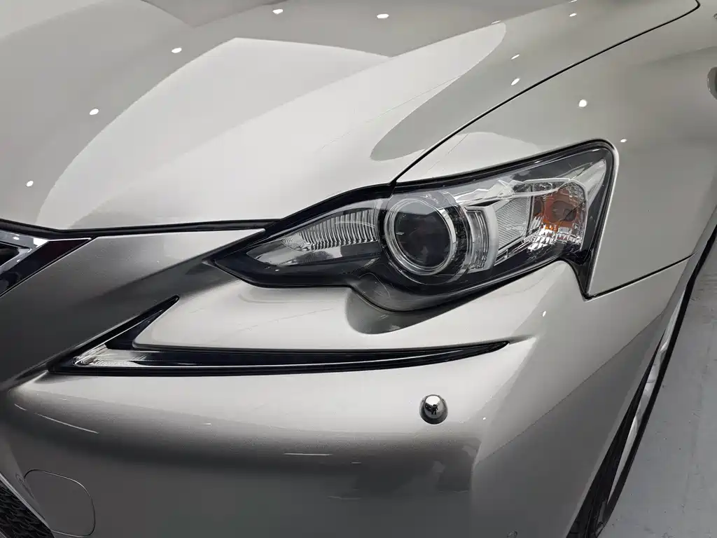 Lexus IS — миниатюра 7