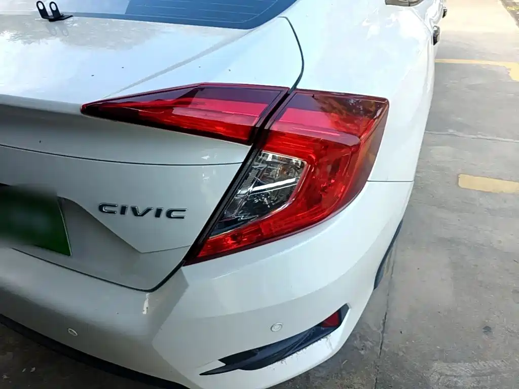 Honda Civic — миниатюра 8