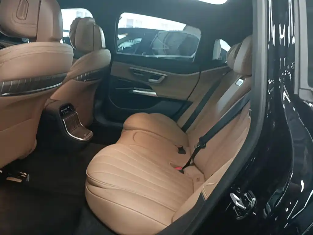 Mercedes-Benz E-Class New Energy — миниатюра 17