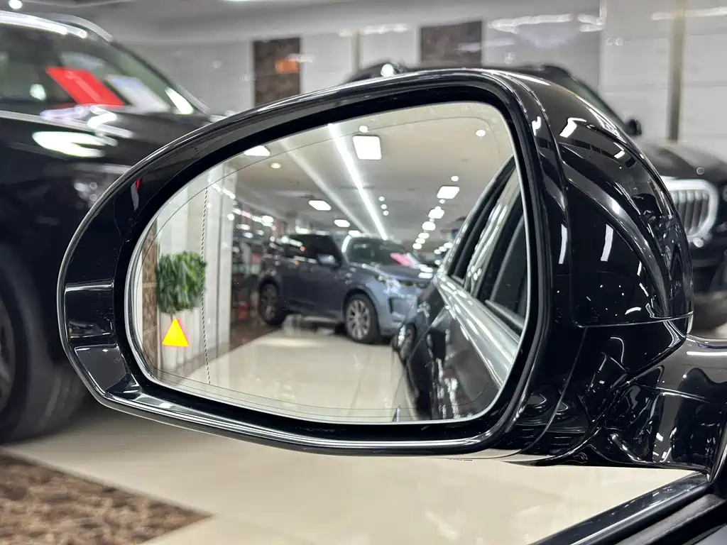 Mercedes-Benz E-Class — миниатюра 21