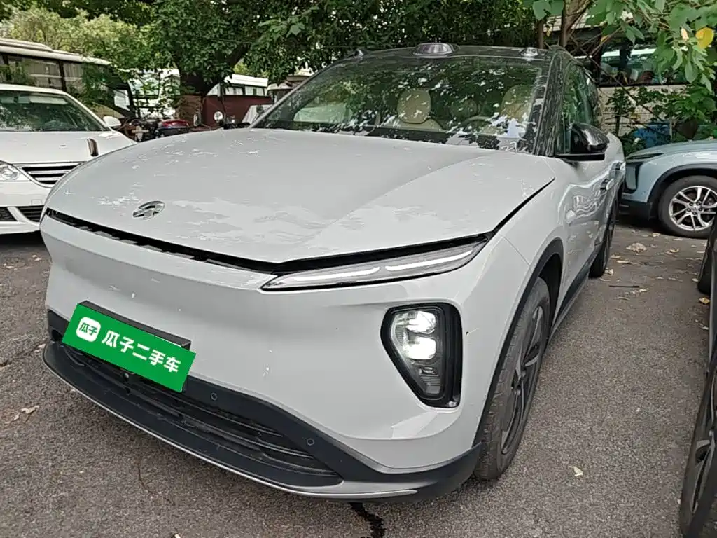 NIO ES6