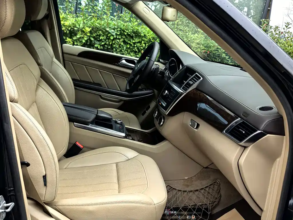 Mercedes-Benz GL-Class — миниатюра 23