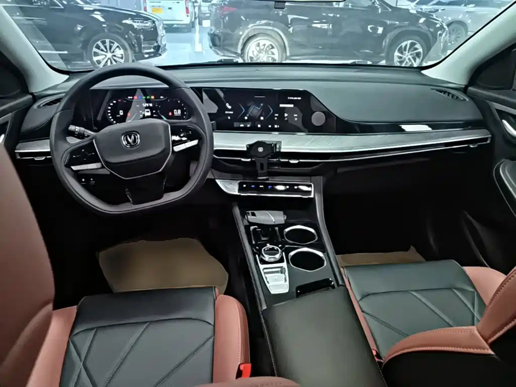 Changan Eado — миниатюра 10