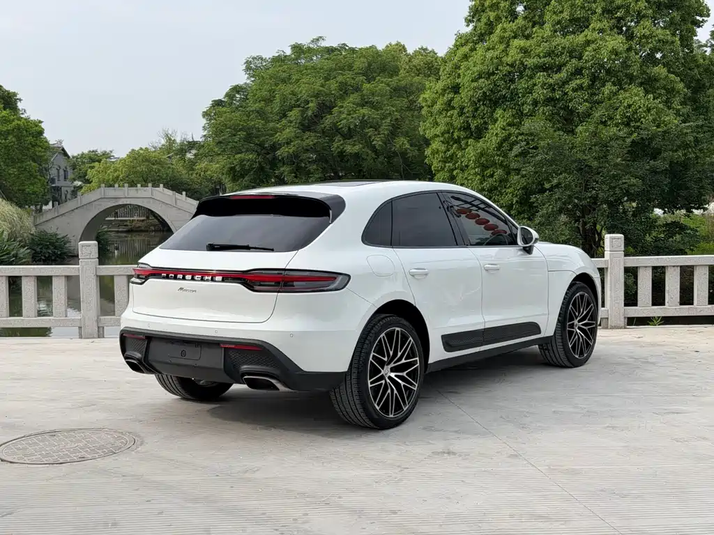 Porsche Macan — миниатюра 5