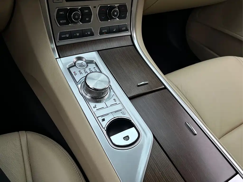 Jaguar XF — миниатюра 11