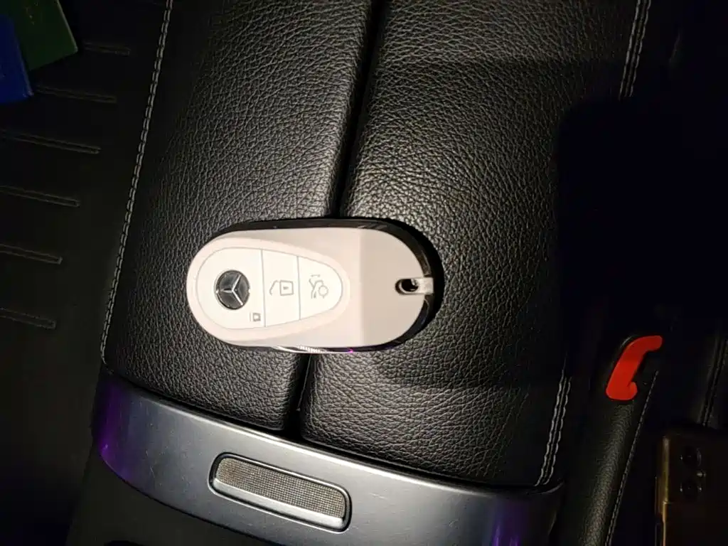 Mercedes-Benz C-Class — миниатюра 11