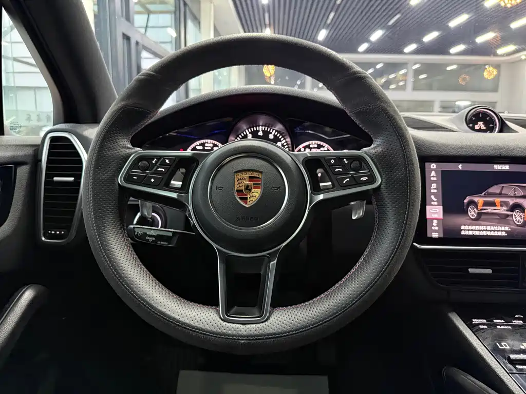 Porsche Cayenne — миниатюра 16