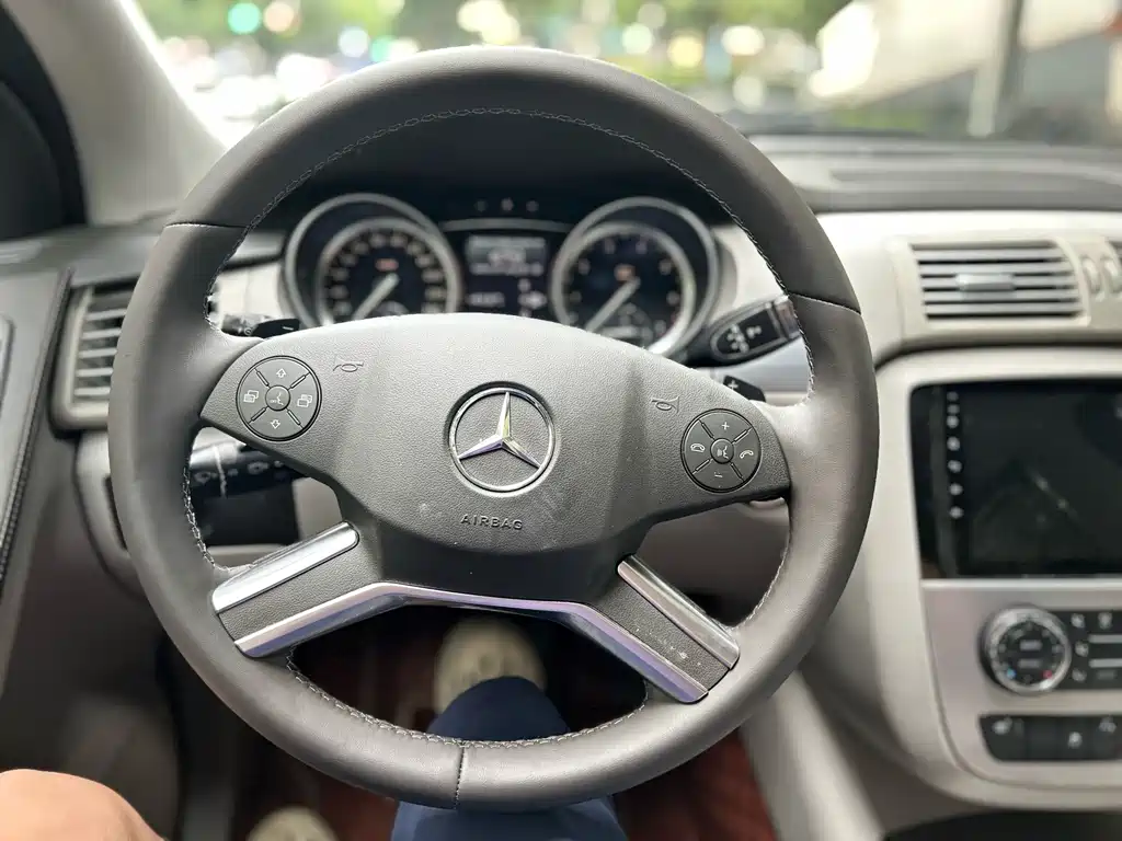 Mercedes-Benz R-Class — миниатюра 9