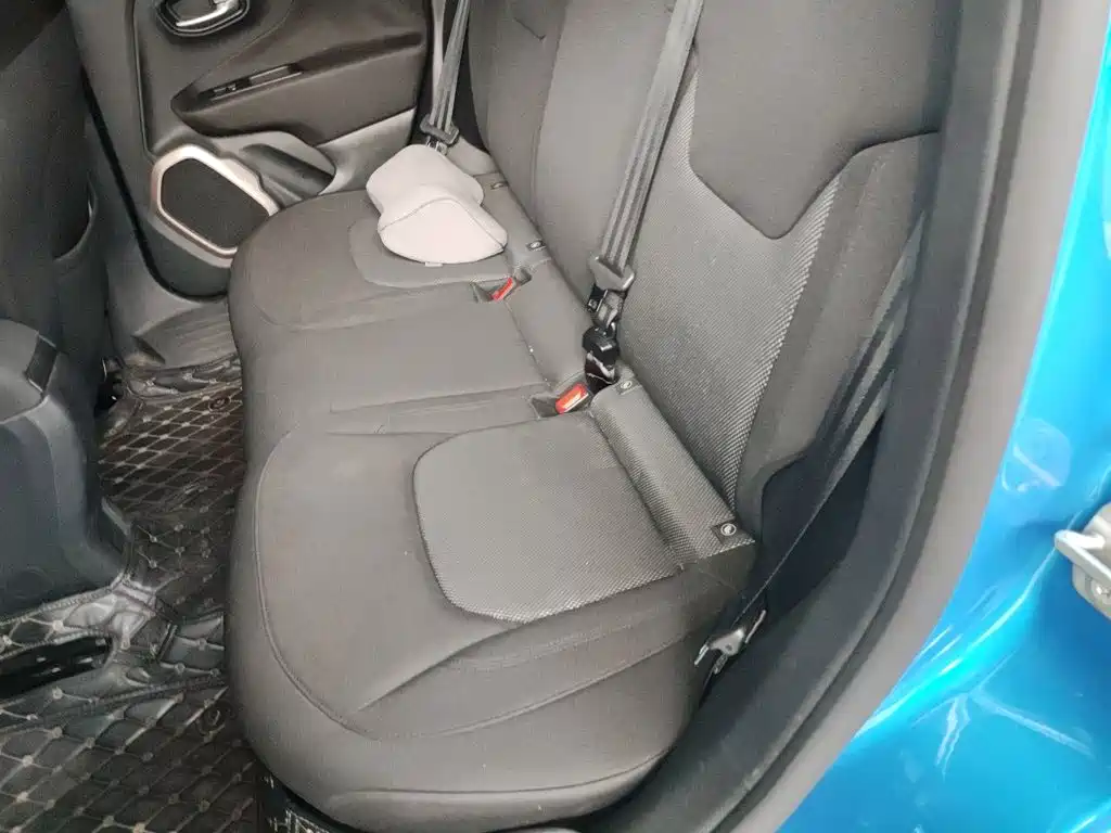 Jeep Renegade — миниатюра 18