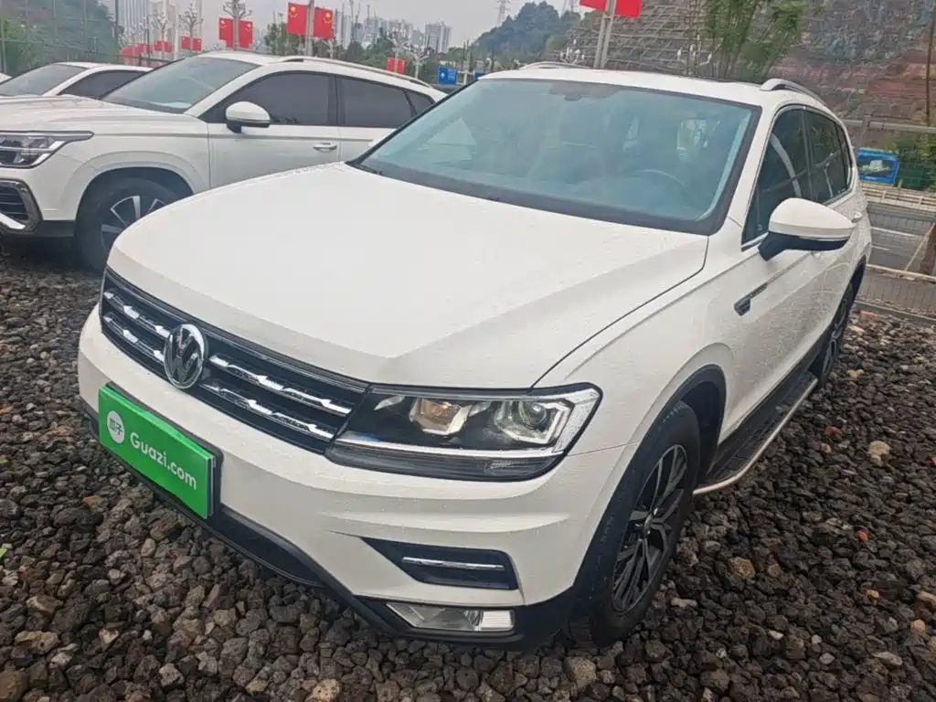 Volkswagen Tiguan L — миниатюра 2