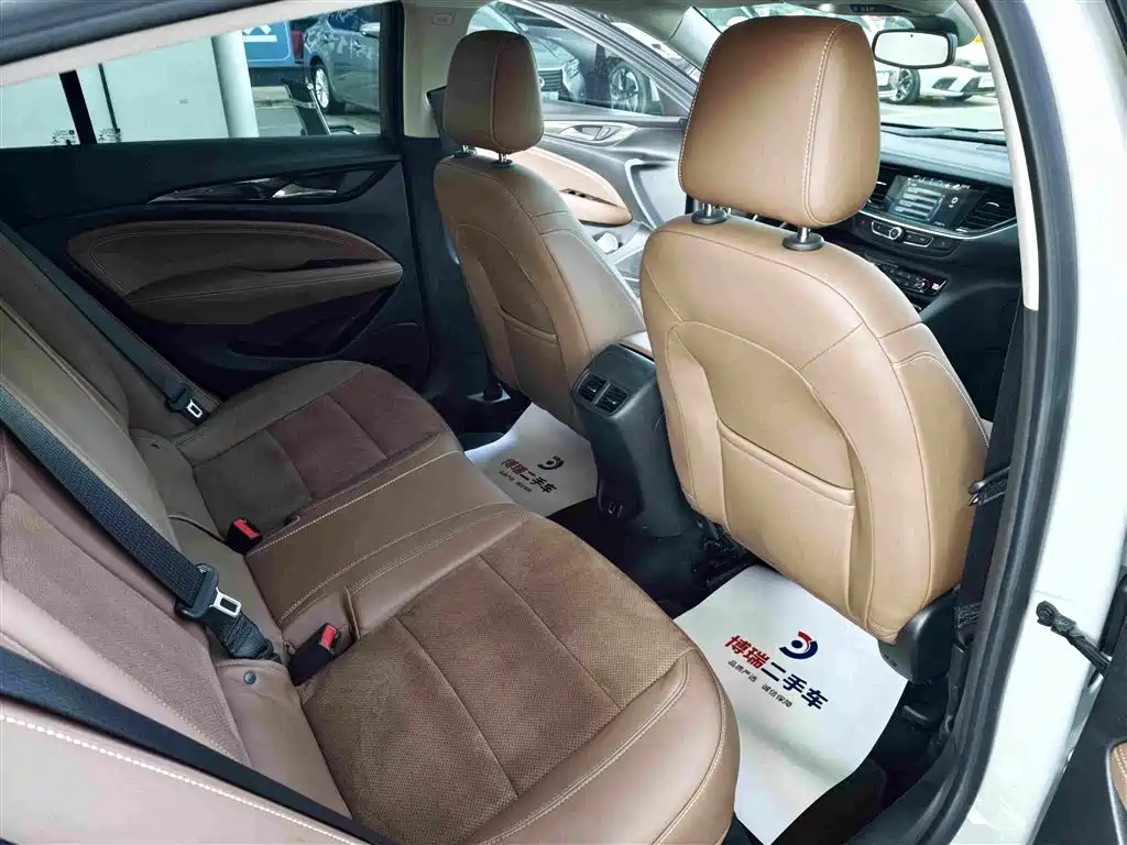 Buick Regal — миниатюра 11