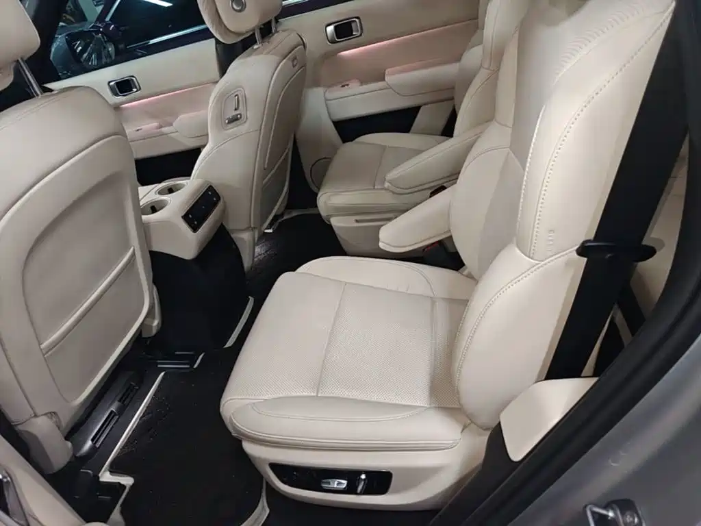 Li Auto Li L8 — миниатюра 17