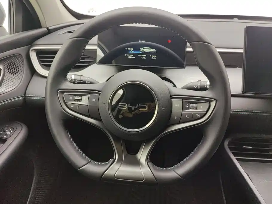 BYD Seal 05 DM-i — миниатюра 15